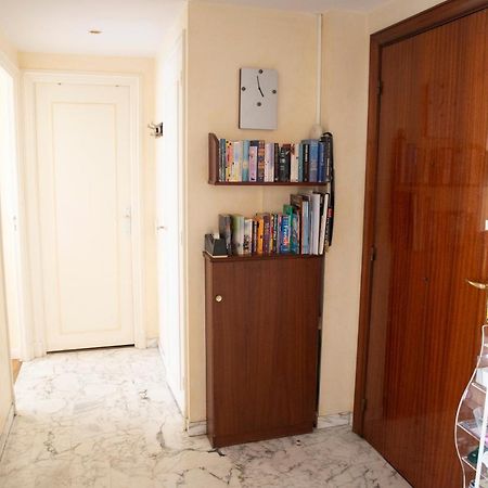 Chill Out Apartment, 2 Mins From Beach Nice Bagian luar foto