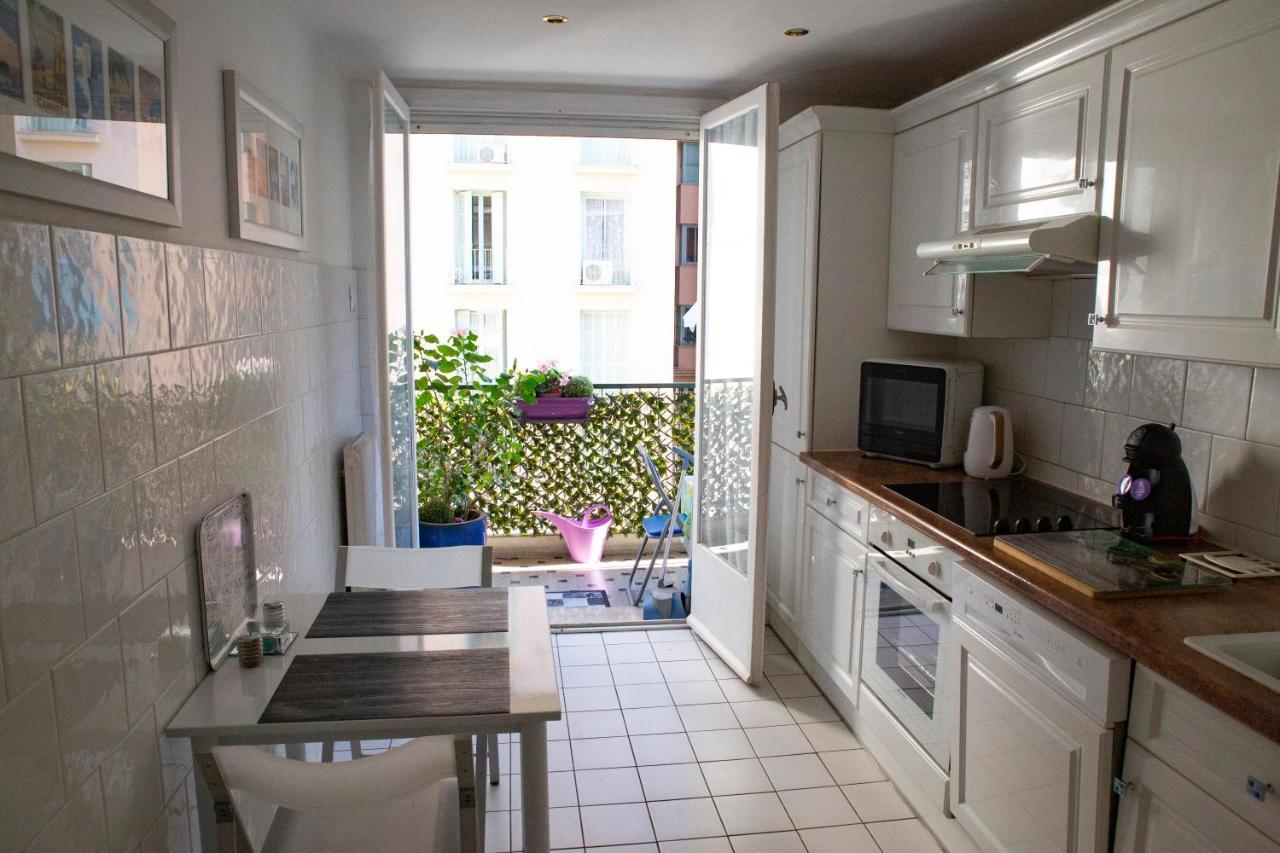 Chill Out Apartment, 2 Mins From Beach Nice Bagian luar foto