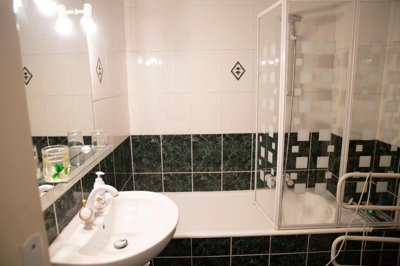Chill Out Apartment, 2 Mins From Beach Nice Bagian luar foto