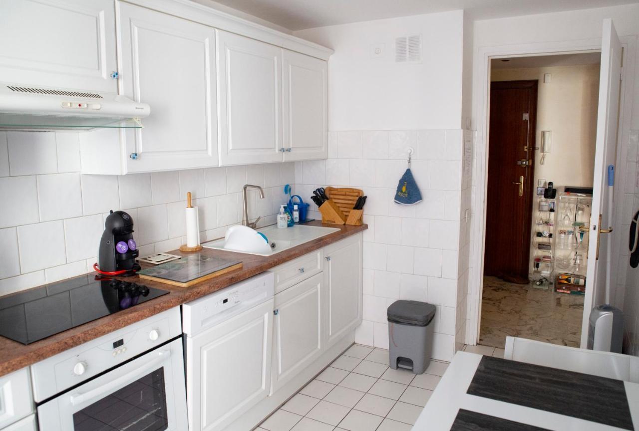 Chill Out Apartment, 2 Mins From Beach Nice Bagian luar foto