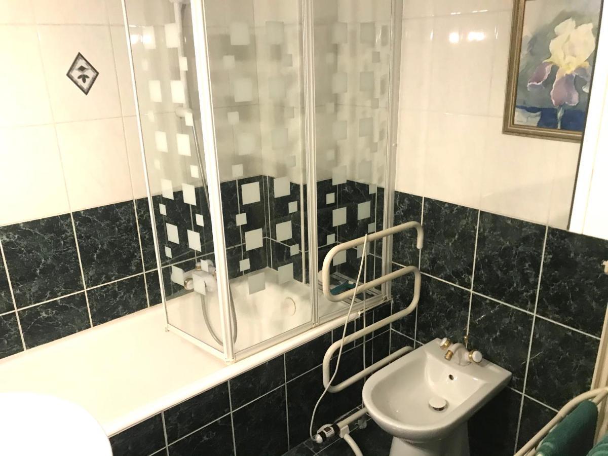 Chill Out Apartment, 2 Mins From Beach Nice Bagian luar foto
